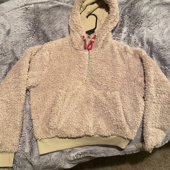 Lululemon so Sherpa 6 - Picture 2 of 5